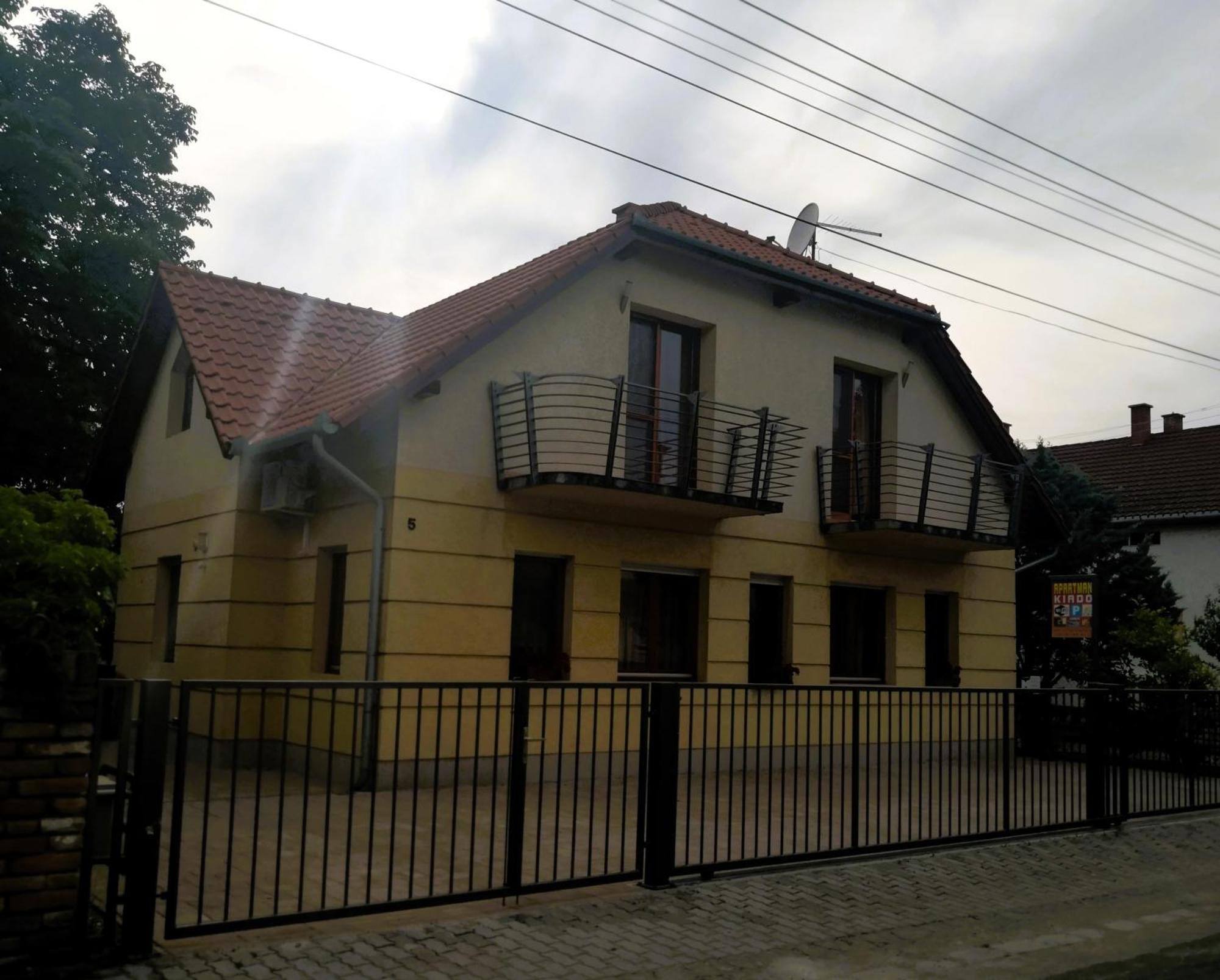 Апартаменти Frank Apartmanhaz Балатонбоглар Екстер'єр фото