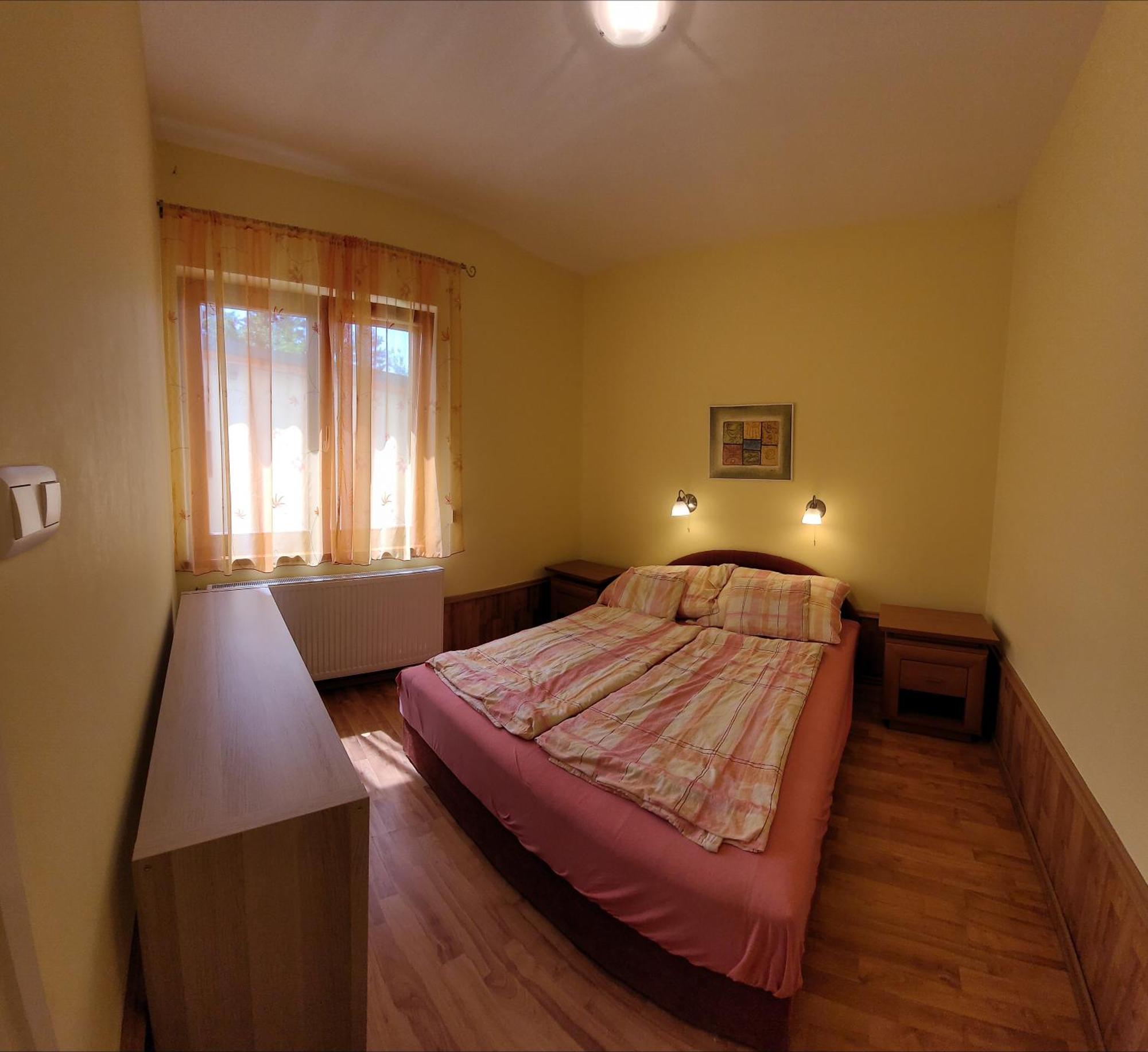 Апартаменти Frank Apartmanhaz Балатонбоглар Екстер'єр фото